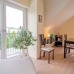Helle Nichtraucherwohnung 69qm Zwischen Koeln Und Duesseldorf Apartman