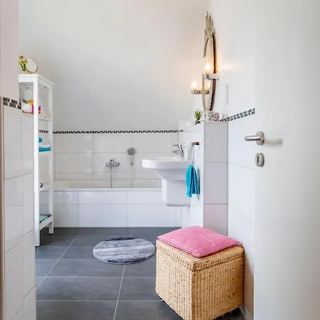 Apartmán Helle Nichtraucherwohnung 69qm Zwischen Koeln Und Duesseldorf *