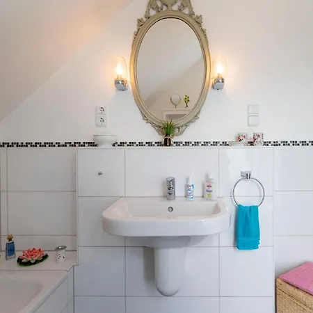 Apartmán Helle Nichtraucherwohnung 69qm Zwischen Koeln Und Duesseldorf *