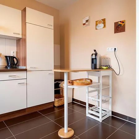 Apartment Helle Nichtraucherwohnung 69qm Zwischen Koeln Und Duesseldorf *