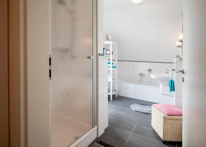 Helle Nichtraucherwohnung 69qm Zwischen Koeln Und Duesseldorf Apartament Dormagen