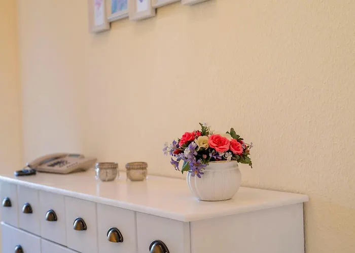 Helle Nichtraucherwohnung 69qm Zwischen Koeln Und Duesseldorf