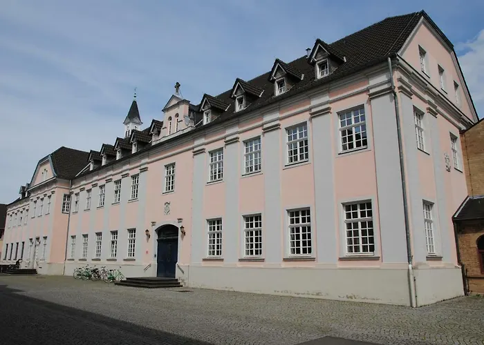 Helle Nichtraucherwohnung 69qm Zwischen Koeln Und Duesseldorf Apartment